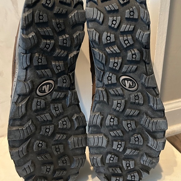 Merrill Men’s Hiking Boots